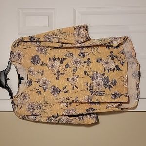 Signature Studio 3/4 sleeve floral top.  Yellow, size large